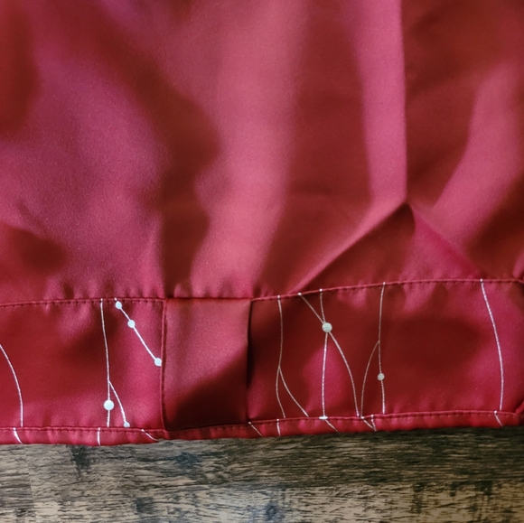 Burgundy/Red Blackout Curtain Panel (W52"×L84") - Picture 4 of 10